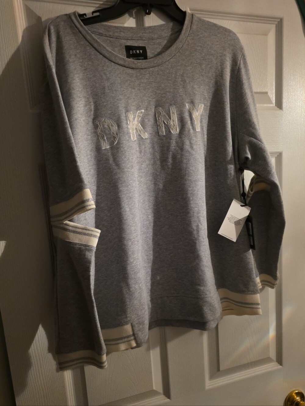 DKNY Everywhere Sweatshirt Size L